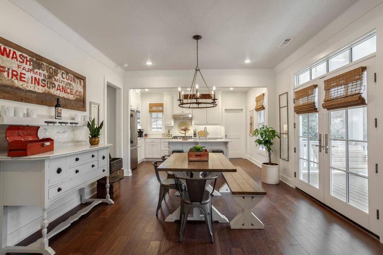 The Sofay Farmhouse - 1 Mile From U Of A - Luxury Amenities Fayetteville Exteriör bild