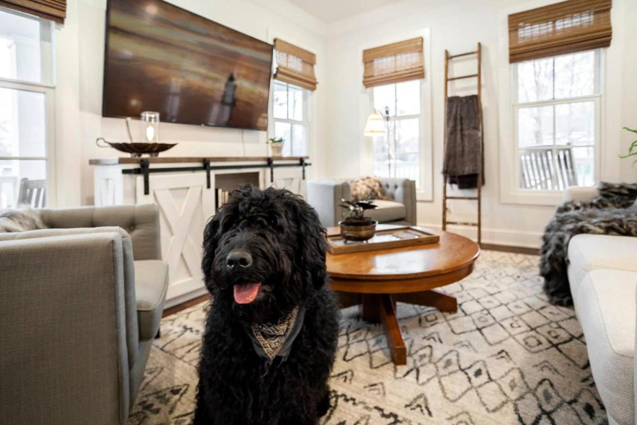 The Sofay Farmhouse - 1 Mile From U Of A - Luxury Amenities Fayetteville Exteriör bild