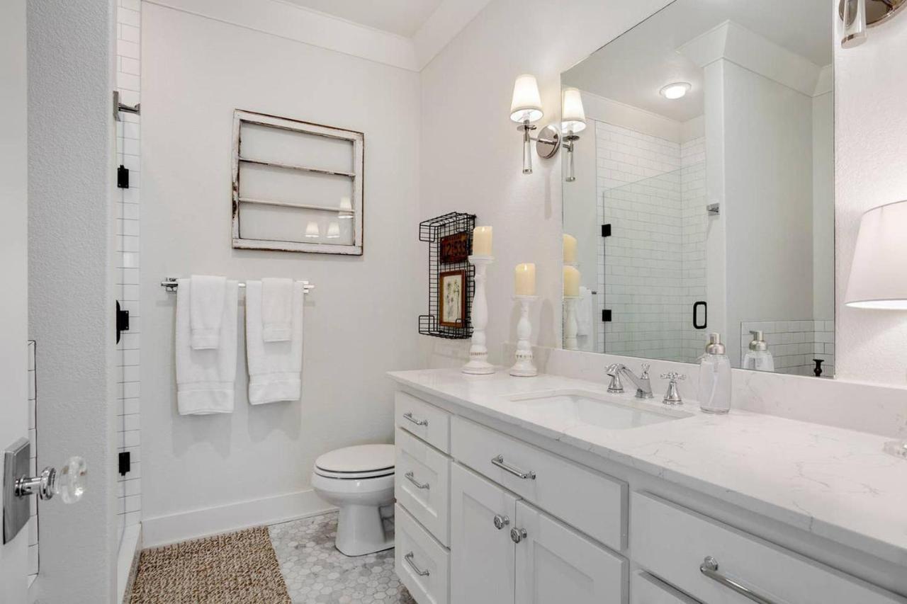 The Sofay Farmhouse - 1 Mile From U Of A - Luxury Amenities Fayetteville Exteriör bild