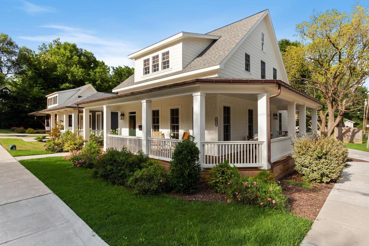 The Sofay Farmhouse - 1 Mile From U Of A - Luxury Amenities Fayetteville Exteriör bild