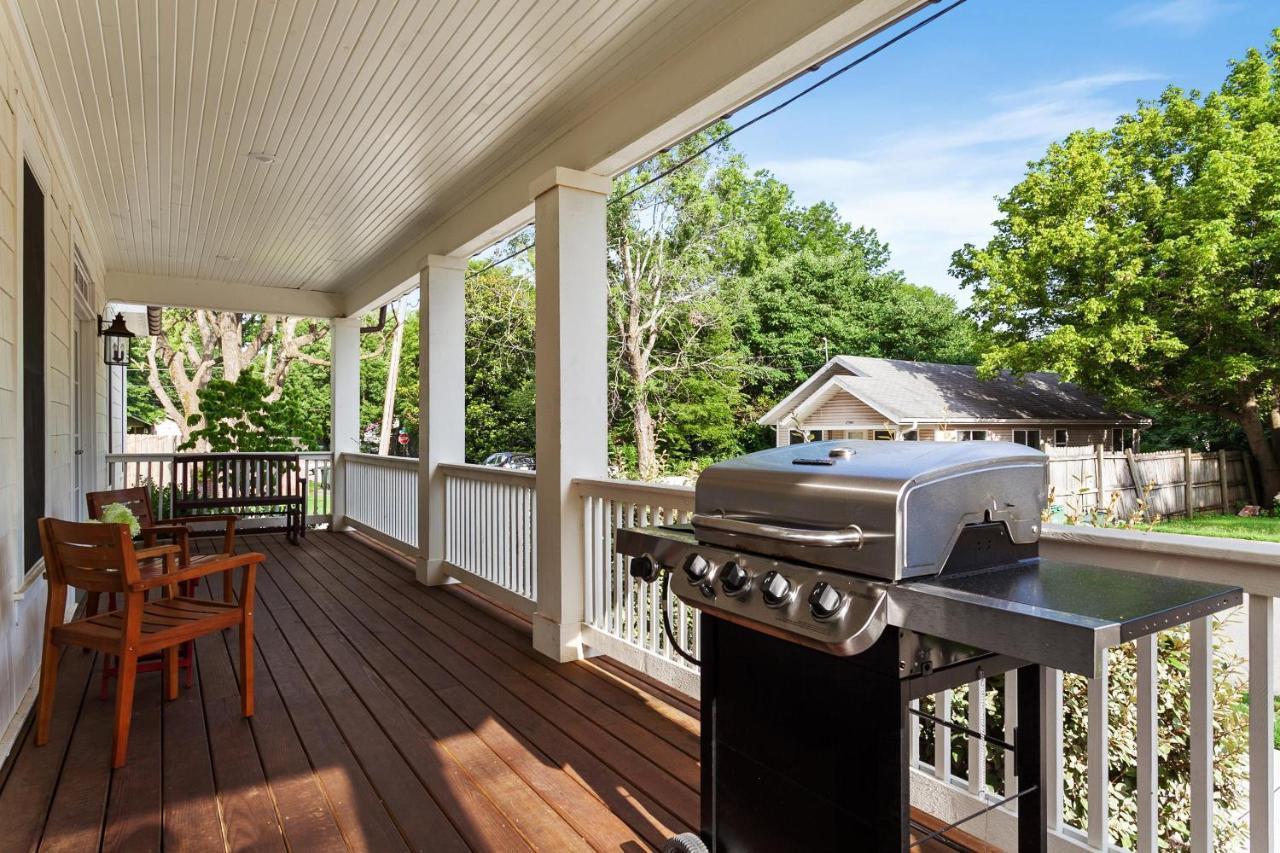 The Sofay Farmhouse - 1 Mile From U Of A - Luxury Amenities Fayetteville Exteriör bild